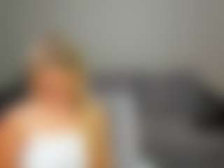 Live cam show with Silen - Twerking on Camiplay Live