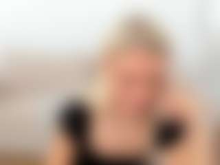 Live cam show with Silen - Doggy on madthumbs