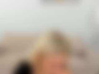 Live cam show with Silen - College on Camsoda
