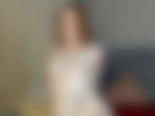 Live cam show with SunFlowerHoney - Smoking on Free Soda