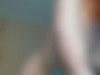 Live cam show with SunFlowerHoney - Brown Eyes on pussylord.com