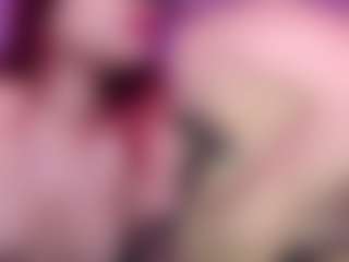 Live cam show with DannaScully - Squirt on Big Tits