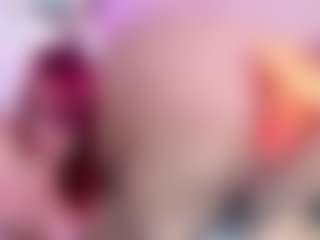 Live cam show with DannaScully - Curvy Small Tits on Camiplay Live
