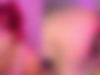 Live cam show with DannaScully - Fingers on Camsoda