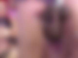 Live cam show with DannaScully - Fetish MILF on Nude Live Now