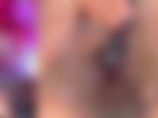 Live cam show with DannaScully - Spank on Camsoda