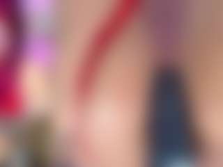 Live cam show with DannaScully - Strip MILF on xplaylive.com