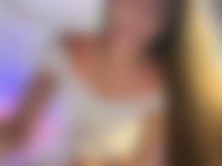 Live cam show with keirasworldd - Shower on Camsoda