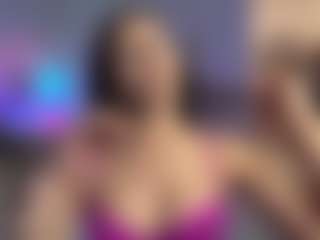 Live cam show with keirasworldd - Striptease on Camsoda