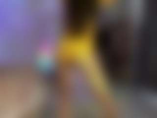Live cam show with keirasworldd - Petite on live.xheat.ai