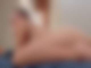 Live cam show with KimBlakee - Oral on Camming Site