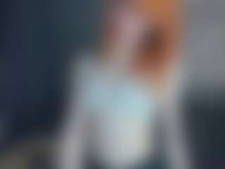 Live cam show with Mozelle - Princess on live18s.com