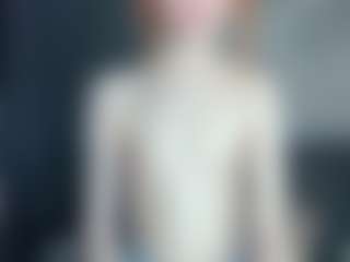Live cam show with Mozelle - Riding on makecum.org