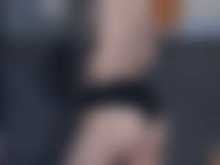 Live cam show with Mozelle - Riding on CamSodaAdn