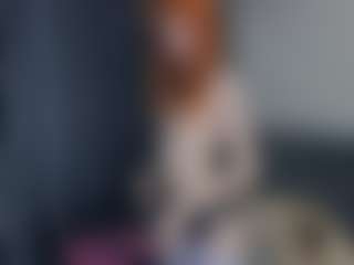 Live cam show with Mozelle - Dominant on SpunkLive