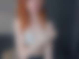 Live cam show with Mozelle - Ride on crypto-cams