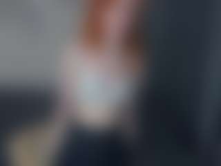 Live cam show with Mozelle - Ride on Camsoda