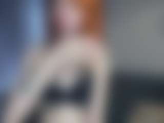 Live cam show with Mozelle - Riding on CamClone