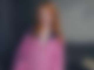 Live cam show with Mozelle - Ride on SmokeAndPoke
