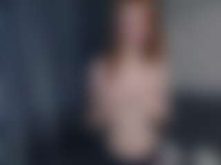 Live cam show with Mozelle - Riding on Ass Tok