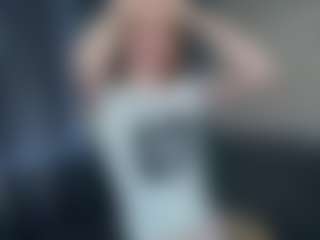 Live cam show with Mozelle - Hairy Armpits on SpankPalCams