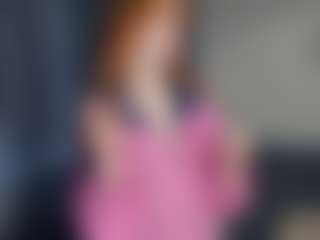Live cam show with Mozelle - Riding on Camsoda