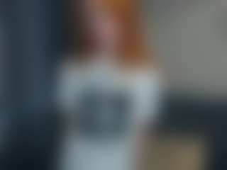 Live cam show with Mozelle - Bitch on TeamSkeetLive