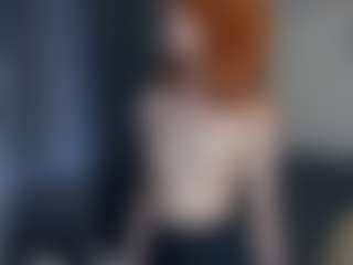 Live cam show with Mozelle - Abs on Dolls Live