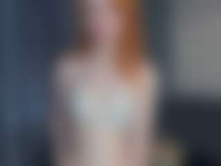 Live cam show with Mozelle - Highheels on Strip Flash - Live Sex Shows