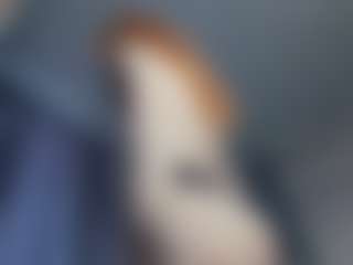 Live cam show with Mozelle - Genital Piercings on Cam Slut