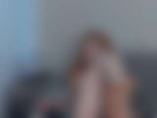 Live cam show with Mozelle - Cute on Camsoda