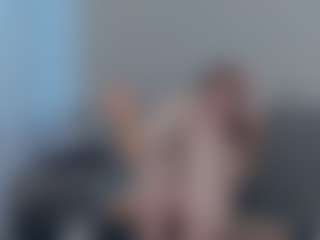 Live cam show with Mozelle - Bitch on Camsoda