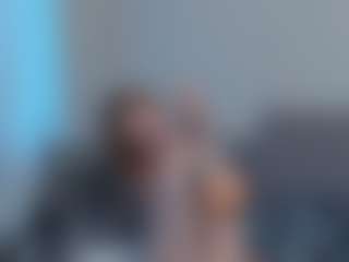 Live cam show with Mozelle - American Petite on Camsoda