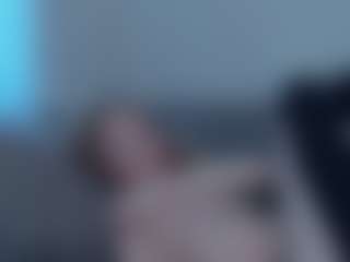Live cam show with Mozelle - Ride on nudelive.tv
