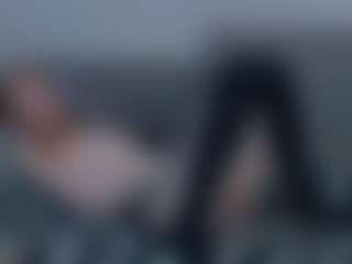 Live cam show with Mozelle - Cosplay on Camsoda