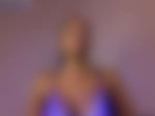Live cam show with Nina-bae - Ebony on madthumbs | colombia