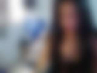 Live cam show with Amaia-T - Domination on Hubzter Live