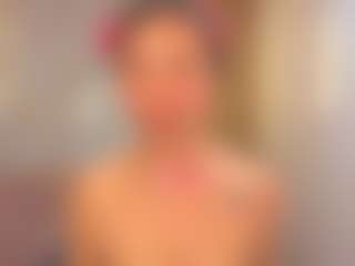 Live cam show with ARISWEET - Camel Toe on AdultVida.com