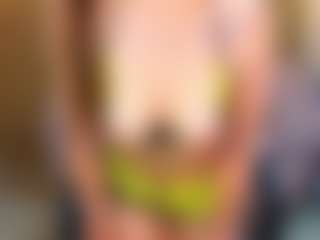 Live cam show with ARISWEET - Facial on CamClone