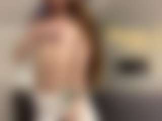 Kira's Live Sex Cam Show