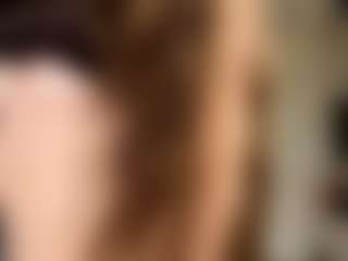 Live cam show with Kira - Average on Camsoda
