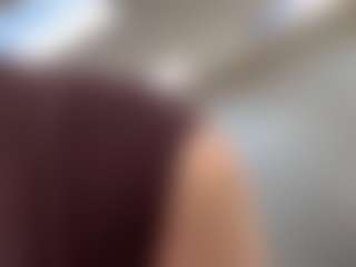 Kira's Live Sex Cam Show