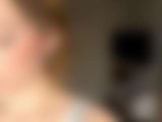 Kira's Live Sex Cam Show