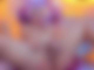 Live cam show with Clhoe-B - Hairy Pussy on Camsoda