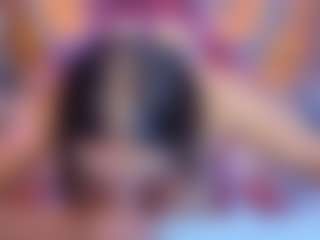 Clhoe-B's Live Sex Cam Show
