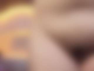 Live cam show with CLHOEBOOBS - College on Livezox