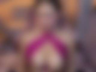Live cam show with CLHOEBOOBS - Big Nipples on Fling VIP Chat