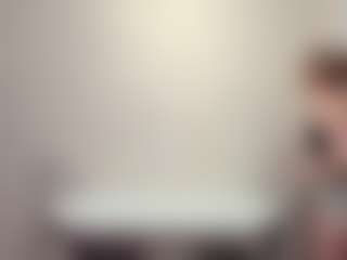 Live cam show with GalinaNyland - Camel Toe on SmokeAndPoke