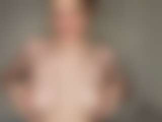 Live cam show with GalinaNyland - Camel Toe on CamClone