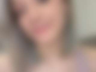Live cam show with GalinaNyland - Skinny on CamwithHer